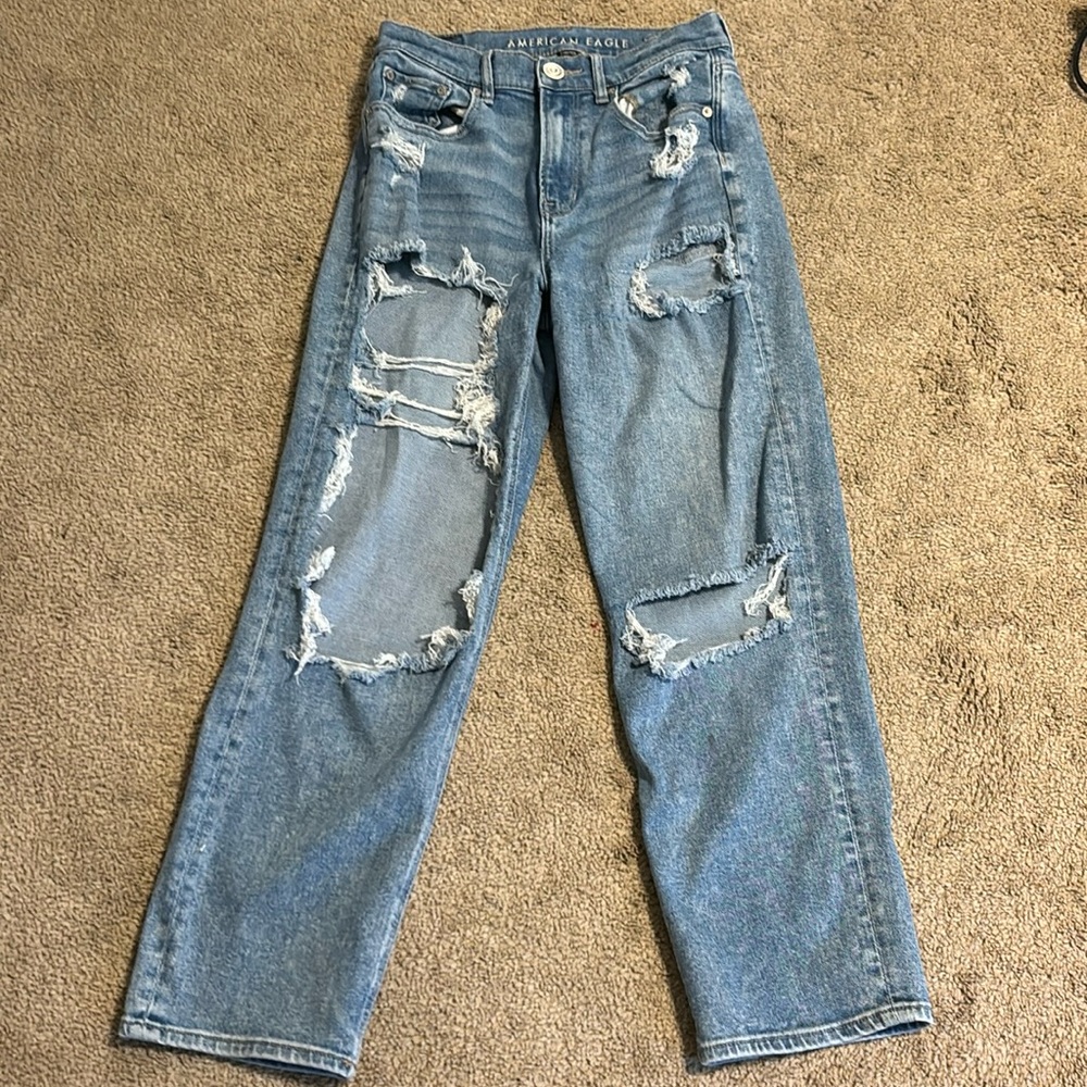 American eagle ripped jeans